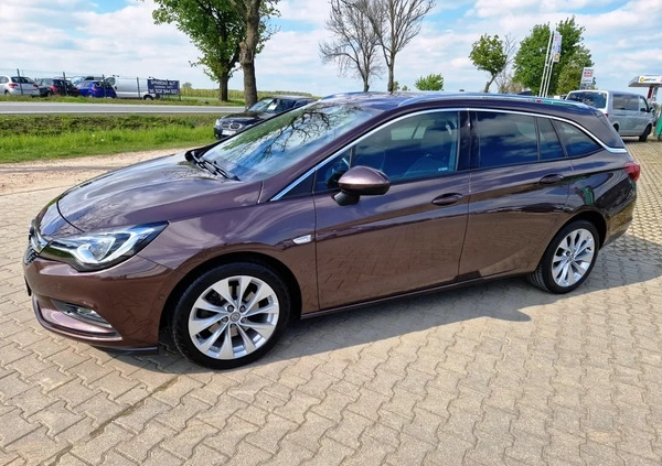 Opel Astra cena 38990 przebieg: 173000, rok produkcji 2016 z Stargard małe 667